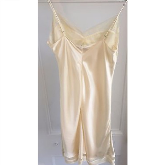 Vera Wang Luxe silk nightgown slip - Picture 3 of 5
